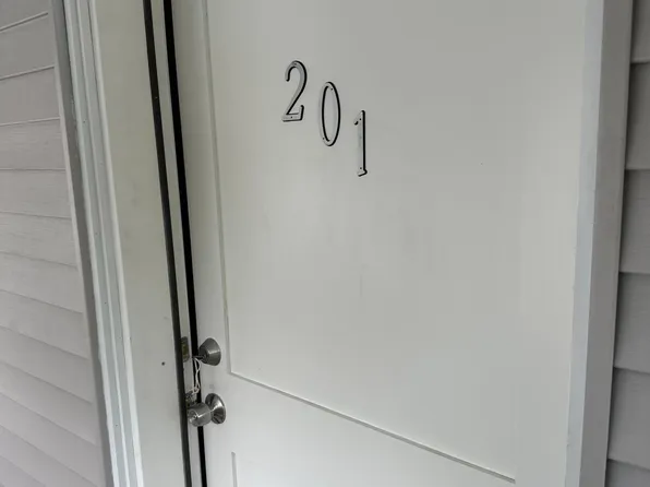 1784 Route 209 #201, Brodheadsville, PA 18322