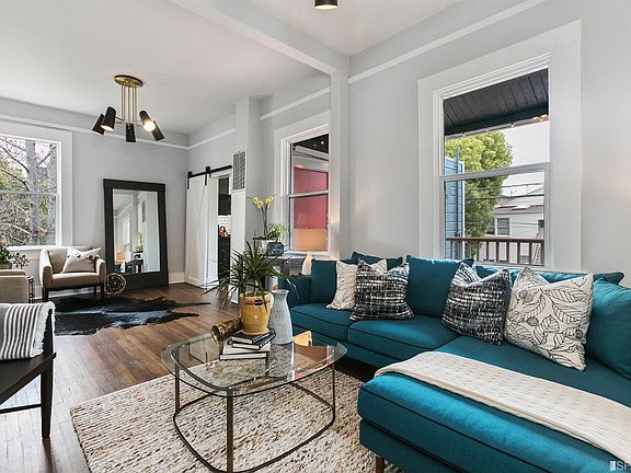 4th image of 121 Fair Oaks St #B