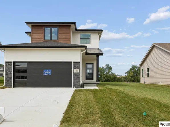 11402 N 161st Ave, Bennington, NE 68007