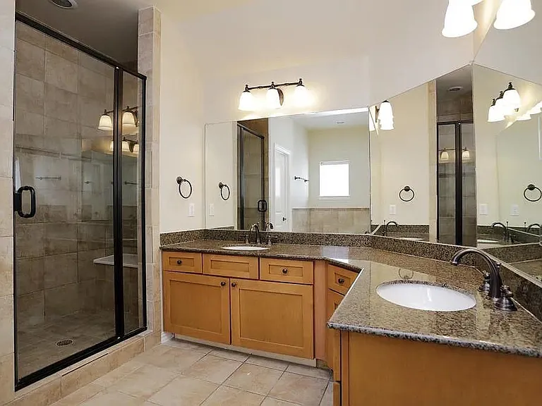 5615 Winsome Villas Ln #H — Photo 12