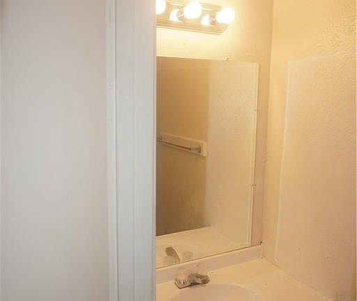 3rd image of 6901 Wentworth Dr APT C