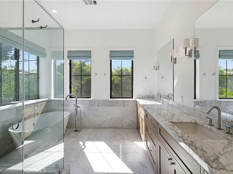 1405 Oak Ave — Photo 53