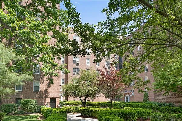 Sold by Exclusive Properties Sotheby's International Realty | media 7