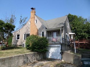1112 Campbell St, Valparaiso, IN 46385