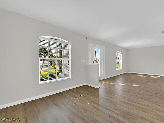 5th image of 3521 SW Santa Barbara Pl