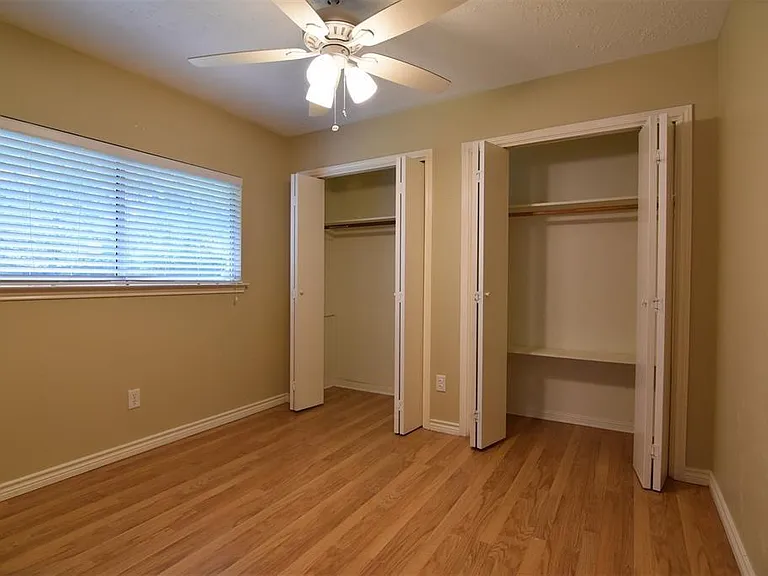 8507 Grove Park Dr — Photo 20