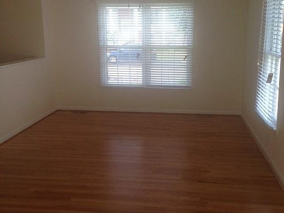2nd image of 452 Stoneacres Dr