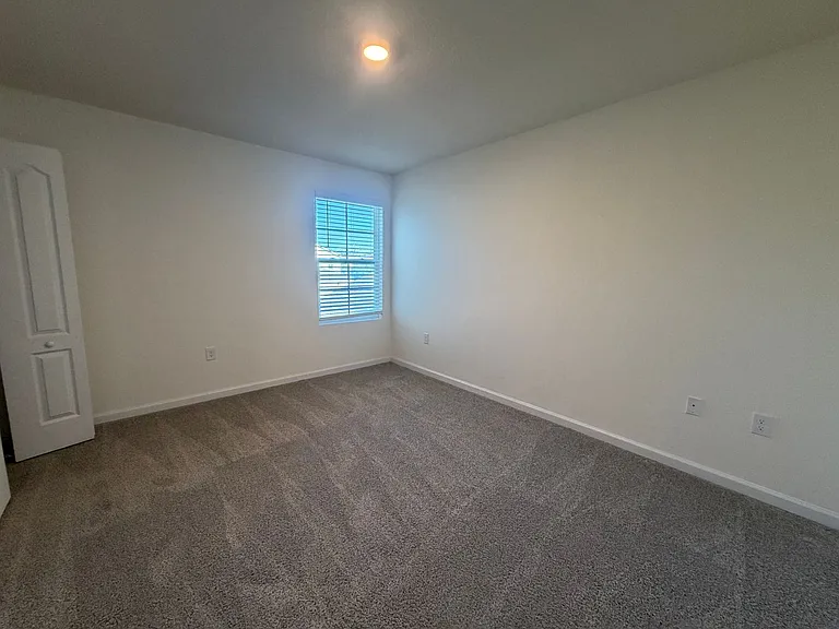 35 Oarsman Crossing Dr — Photo 12