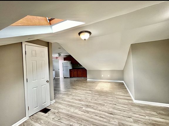 5th image of 512 Chapel St Unit 3