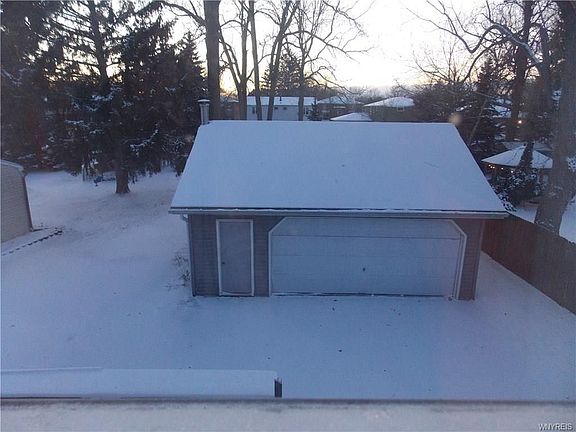 2nd image of 386 Roncroff Dr