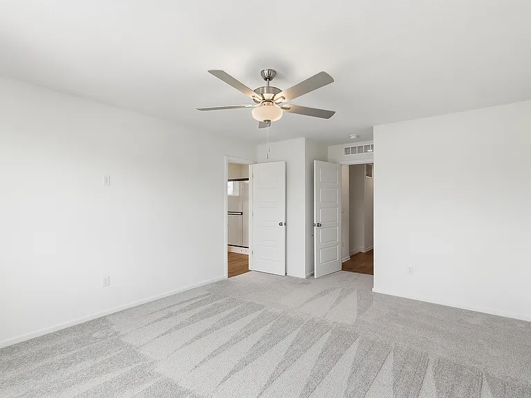8724 SW Edgewater Dr — Photo 15
