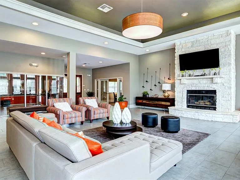 Madison Dell Ranch Apartments — Photo 3