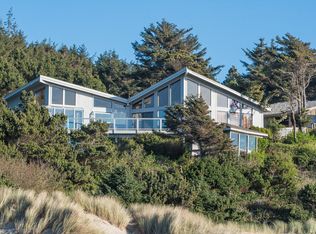 2767 NW Pacific Pl, Newport, OR 97365