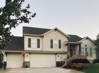 2366 W Fredrickson Dr, Olathe, KS 66061