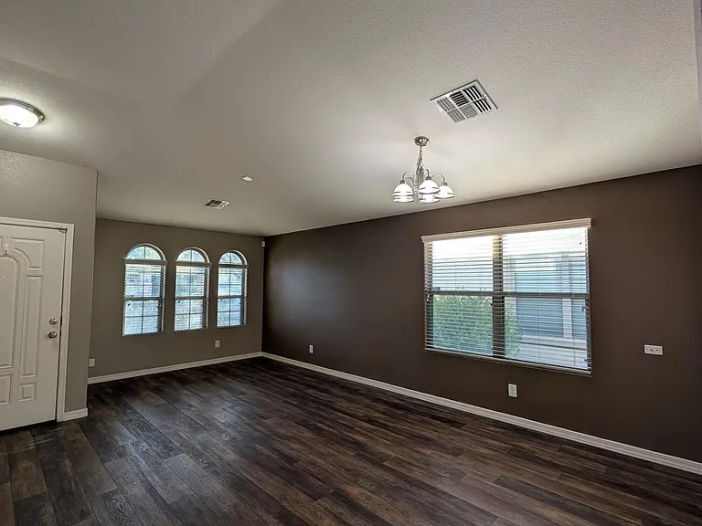 4230 E Sandy Way — Photo 4