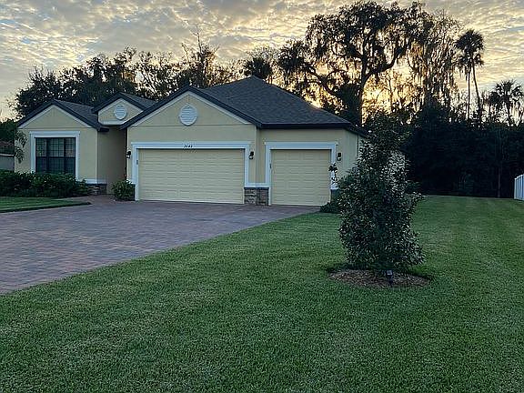 3rd image of 2642 Indian River Pkwy