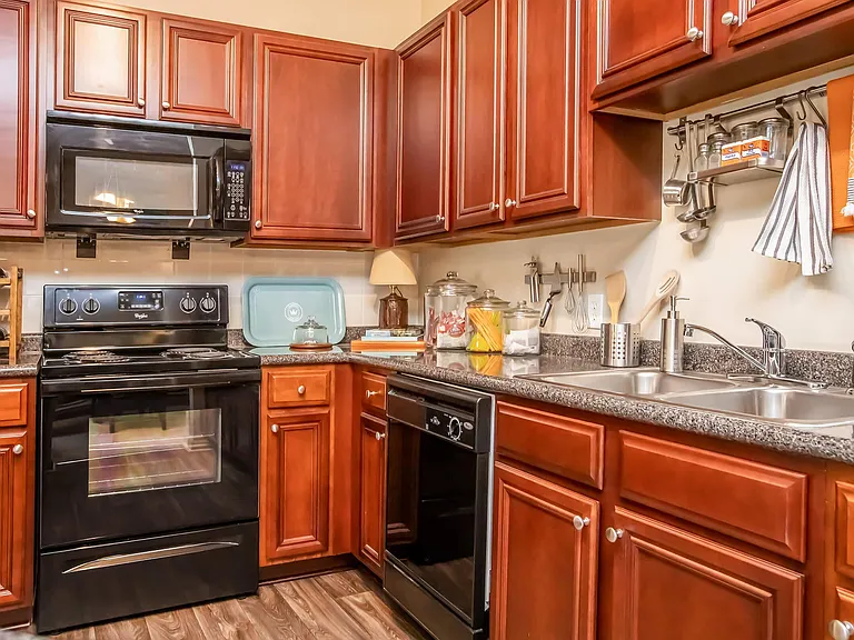 Park Ridge Apartment Homes — Photo 11