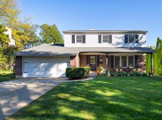 622 Downing Rd, Libertyville, IL 60048