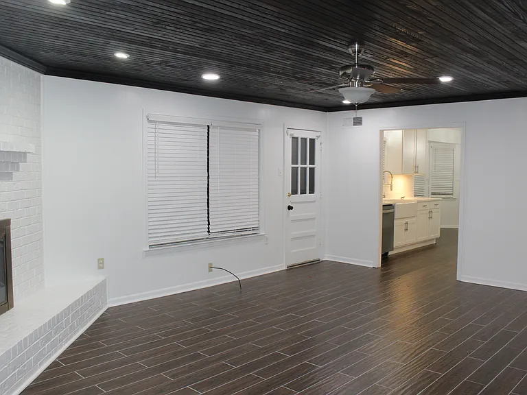 Shillingford Dr — Photo 24