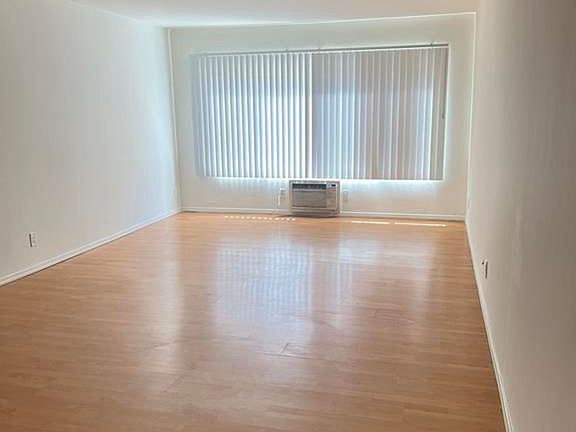 2nd image of 1815 N Serrano Ave #106