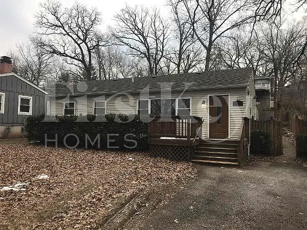 302 Pocahontas Trl — Photo 1