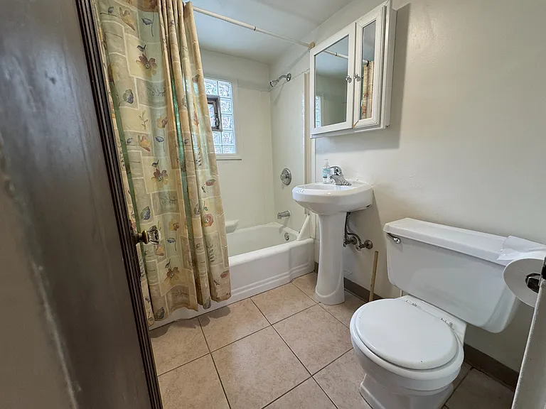 702 S Ada St #3 — Photo 13