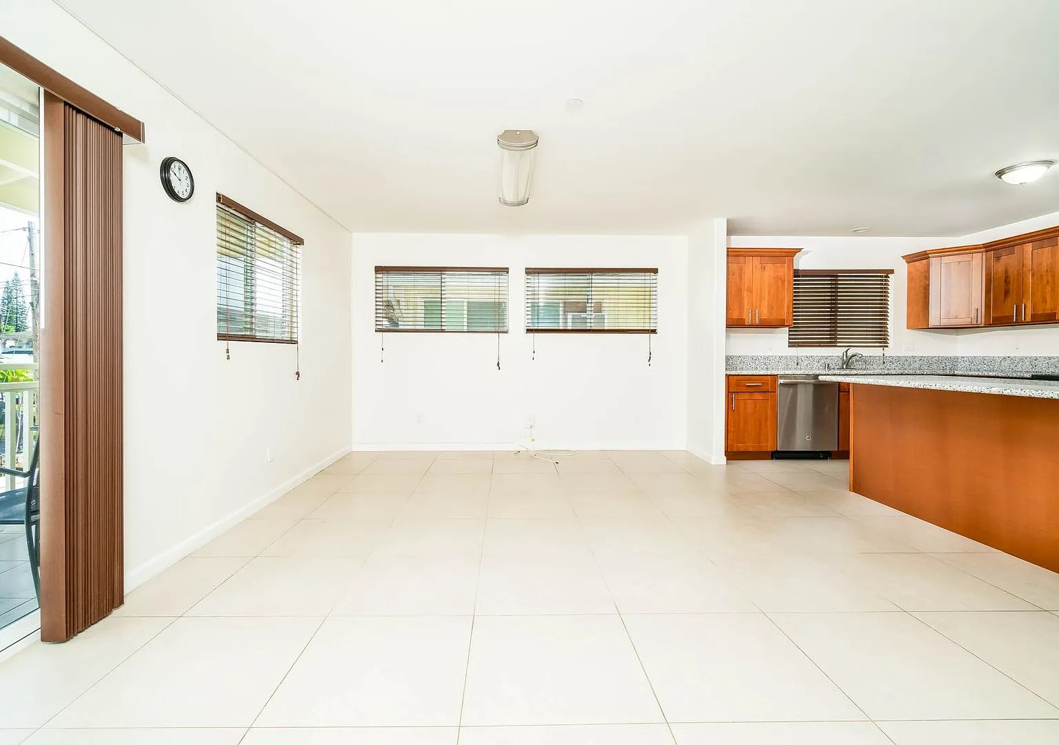 Wahiawa property: 3-bed, 2-bath, with garage available early August! — Photo 4