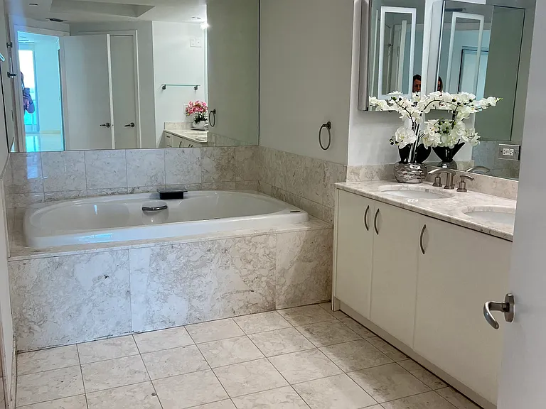 1331 Brickell Bay Dr #0 — Photo 9