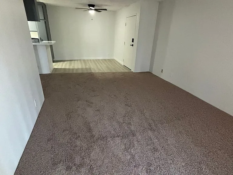 WOODCREST APARTMENTS — Photo 21