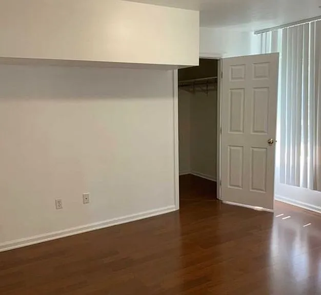 14 Short St #1 — Photo 10