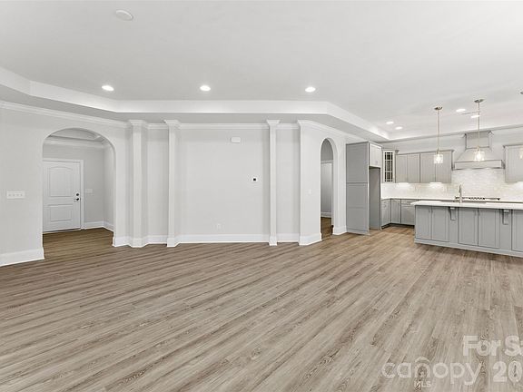 5th image of 409 Newstyle Way