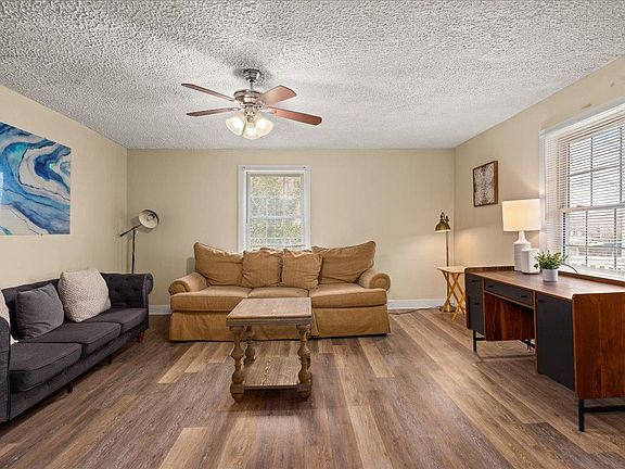 3rd image of 761 King St