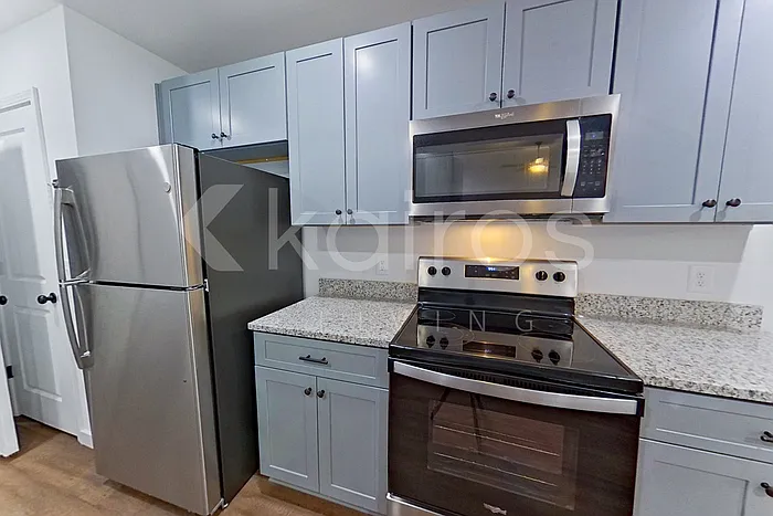 142 Hughes Dr — Photo 5