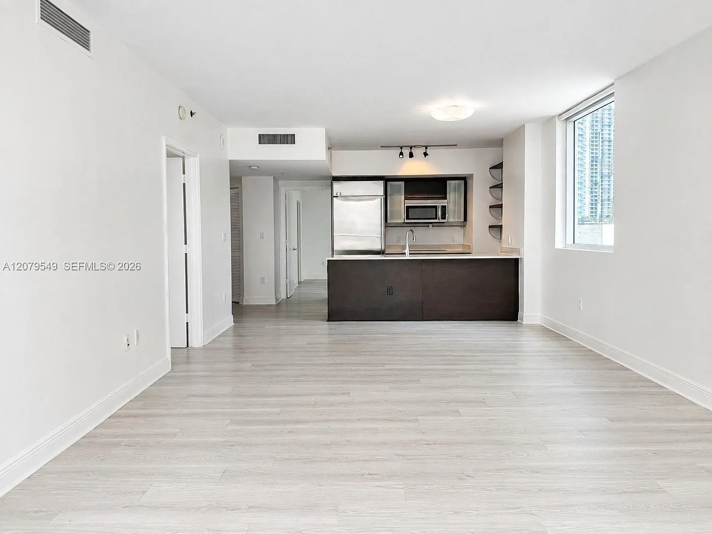 500 Brickell West Condo — Photo 2