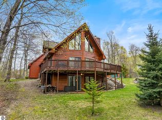 8300 E Nicholas Dr, Traverse City, MI 49684