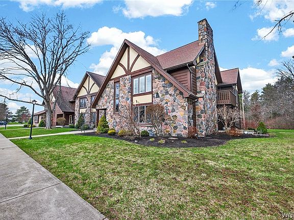 3rd image of 5291 Chestnut Ridge Rd APT G