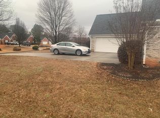7670 Paddocks Mill Dr, Cumming, GA 30041