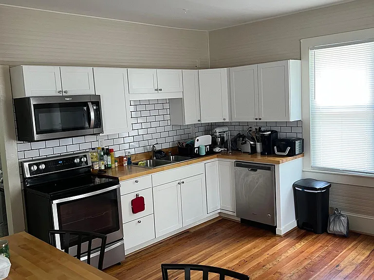 800 Englewood St — Photo 5