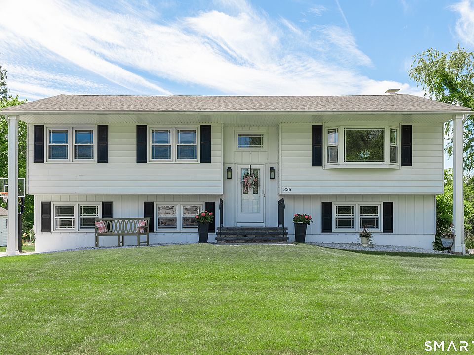 1st image of 335 Redwood Lane