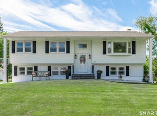 335 Redwood Ln, Cheshire, CT 06410
