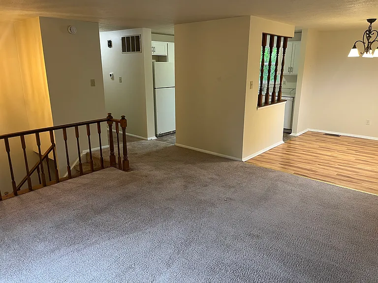 8734 Crestpointe Dr — Photo 6