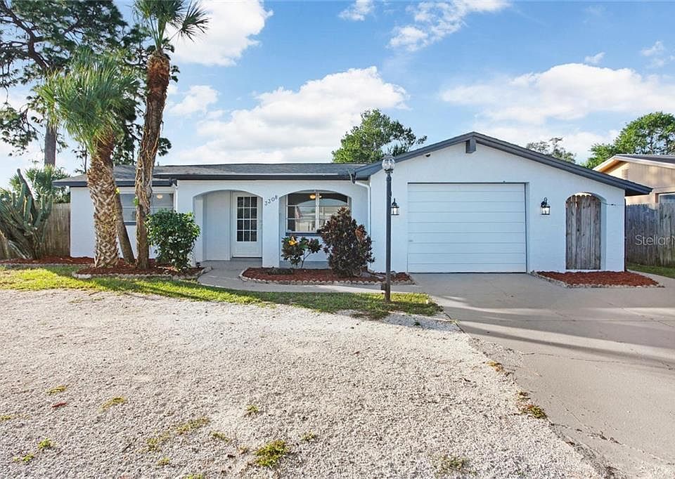 1st image of 3308 Holiday Lake Dr