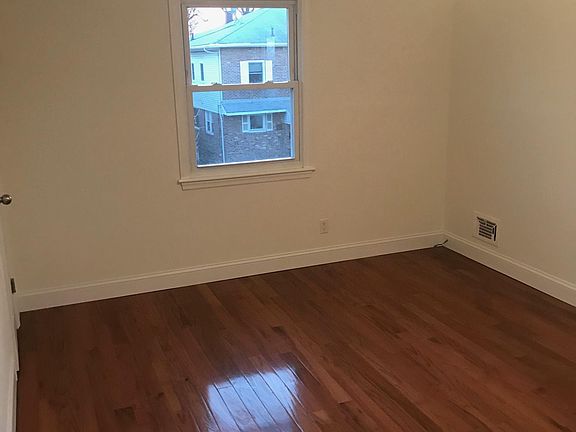 3rd image of 5751 226th St