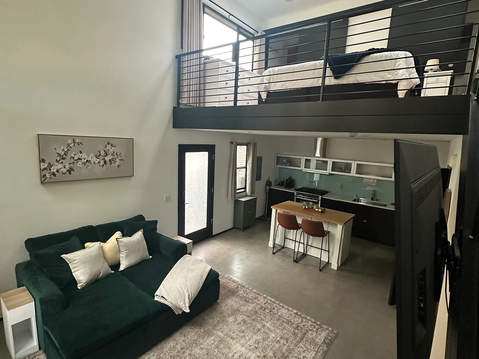 1 bed, 750 sqft, $2,700 — Photo 2