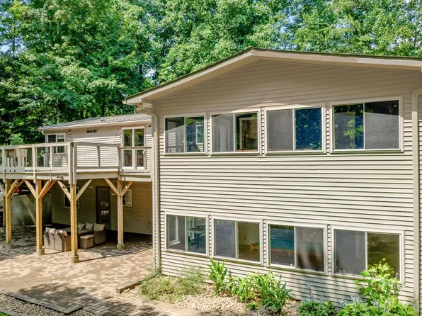 9480 Stoops Rd, Dillsboro, IN 47018