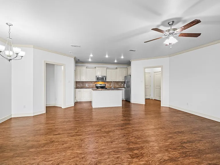 9806 Avenue V #B — Photo 6