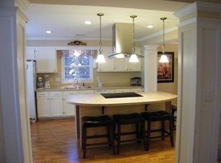 10229 Rockwood Rd, Charlotte, NC 28215