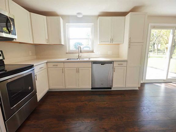 2nd image of 5513 Garrett Dr