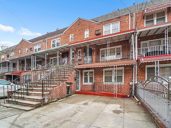 2nd image of 944 E 106th St #1