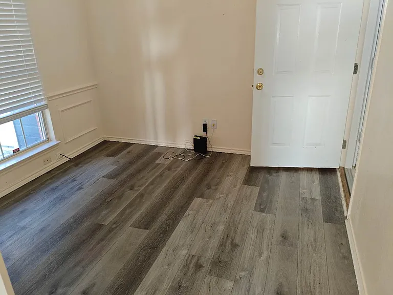 1423 Lakeshore Dr — Photo 10